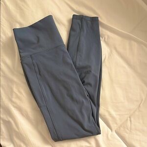 Vuori Studio side pocket leggings in Azure Blue